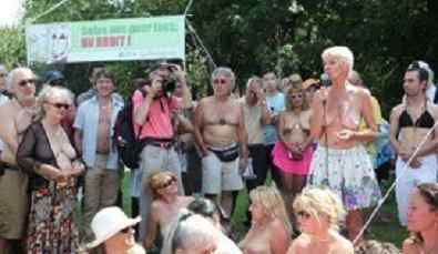 Gotopless Canada 9